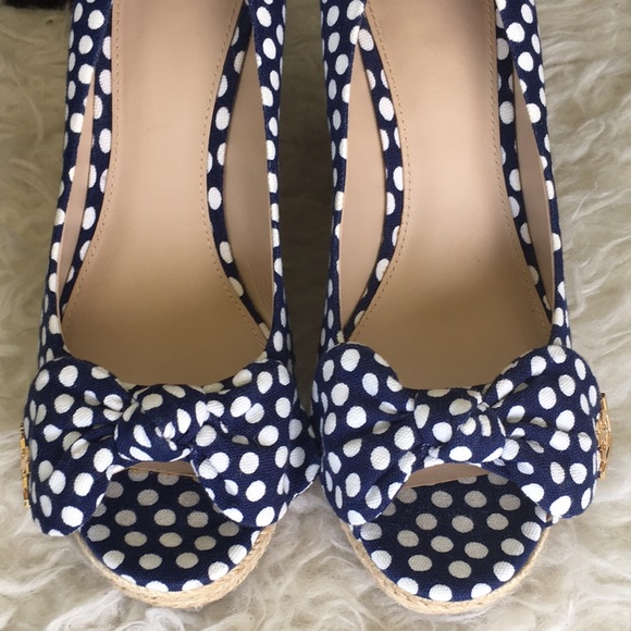Tory Burch
Navy Blue White Polka Dot New Espadrilles Wedges Heels Sandals - Picture 10 of 16